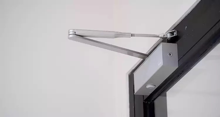 Screen Door Closer Repair in Ocoee, FL